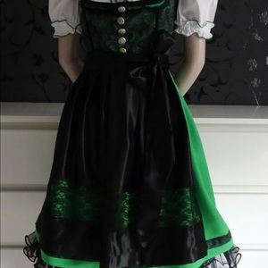 German dirndl Austrian dress with blouse apron Bavarian size 8 Oktoberfest